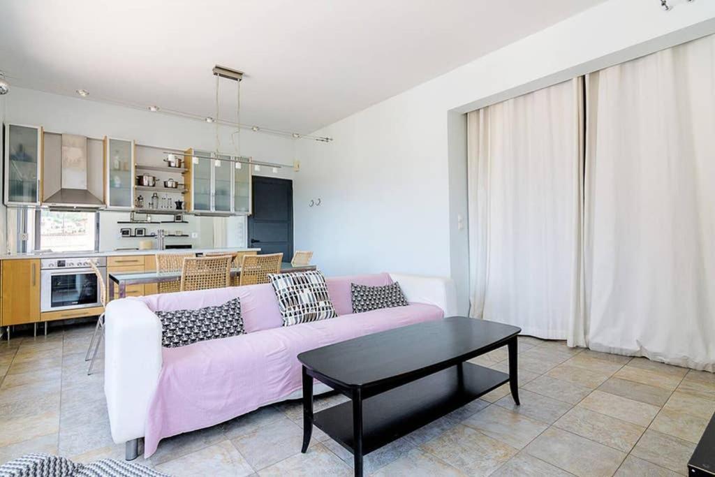 1Bedroom House In The City Center With Great View Atena Exterior foto